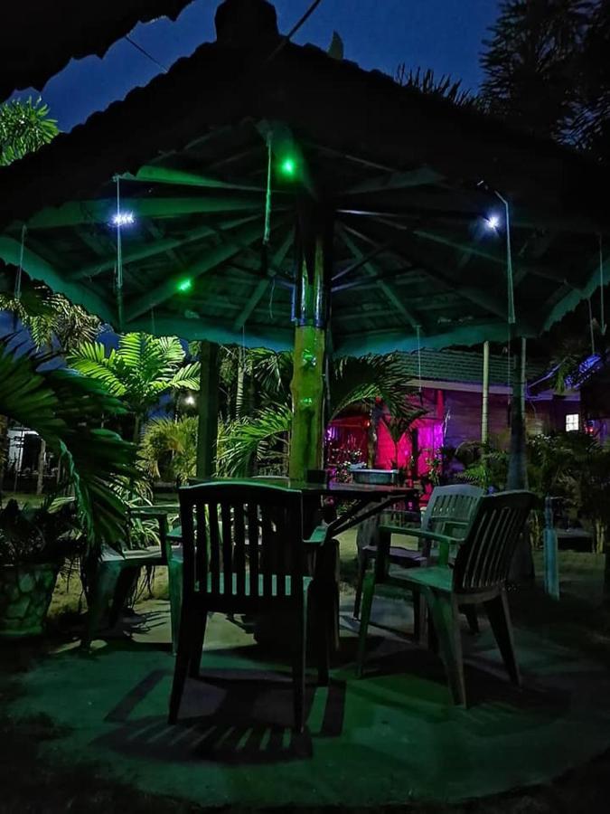 Sea View Resort Kallady Exterior photo